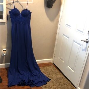 Elegant Blue Lace evening long dress with slit